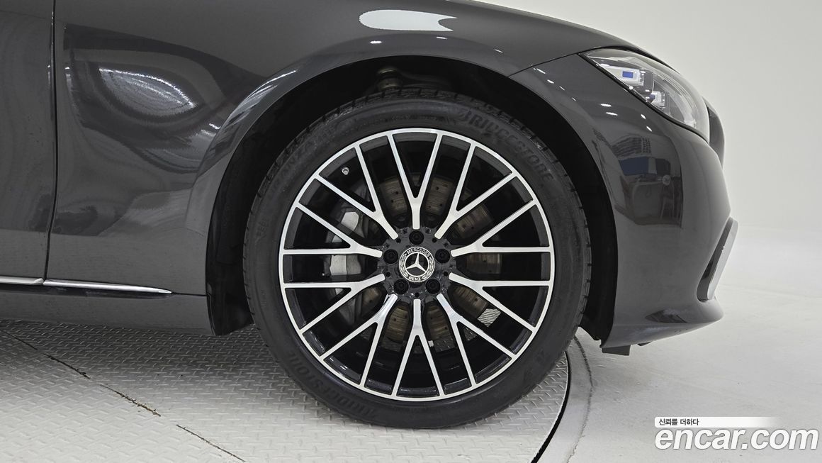 Mercedes-Benz S-Class 2026