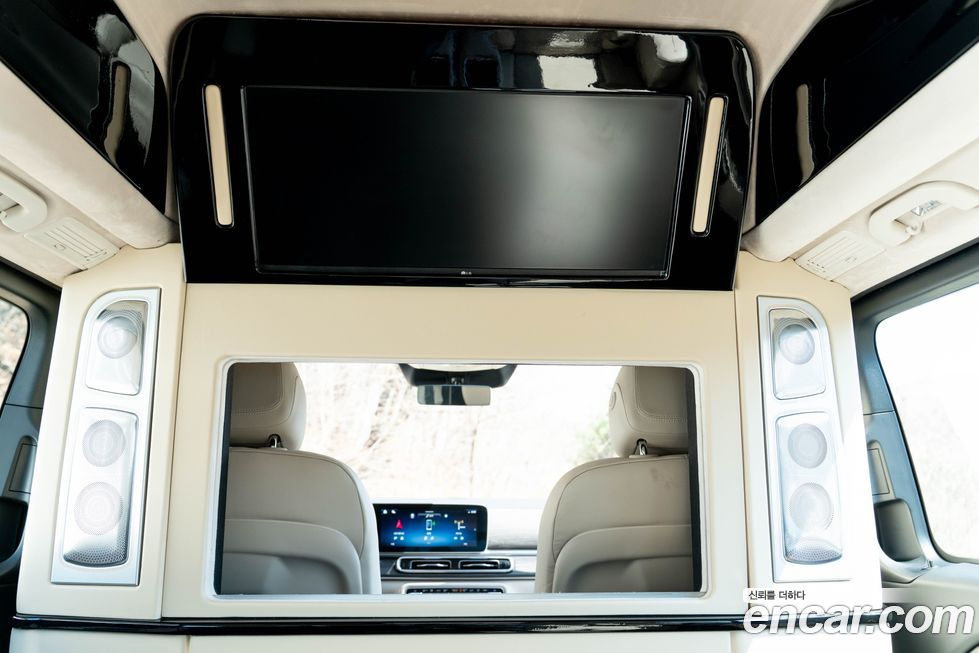 Mercedes-Benz V-Class 2025