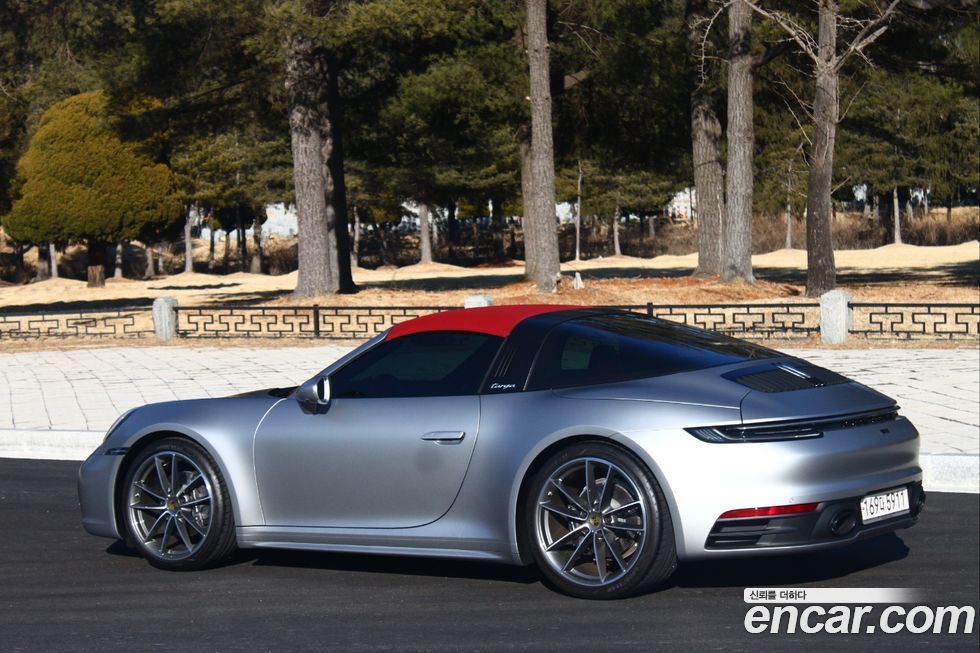 Porsche 911 2024