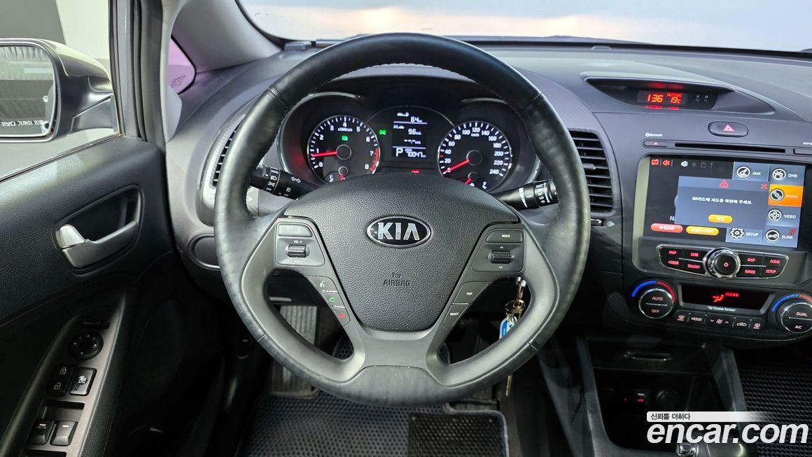 Kia K3 2015