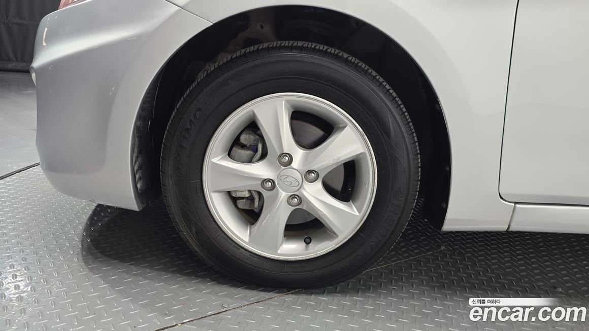 Hyundai Accent 2015