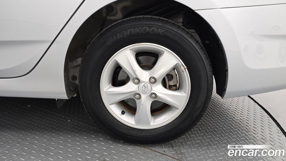 Hyundai Accent 2015