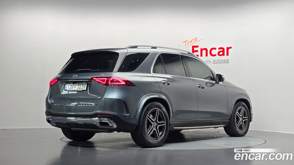 Mercedes-Benz GLE-Class 2021