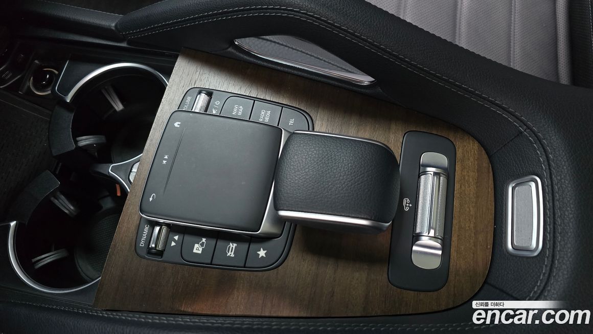 Mercedes-Benz GLE-Class 2021