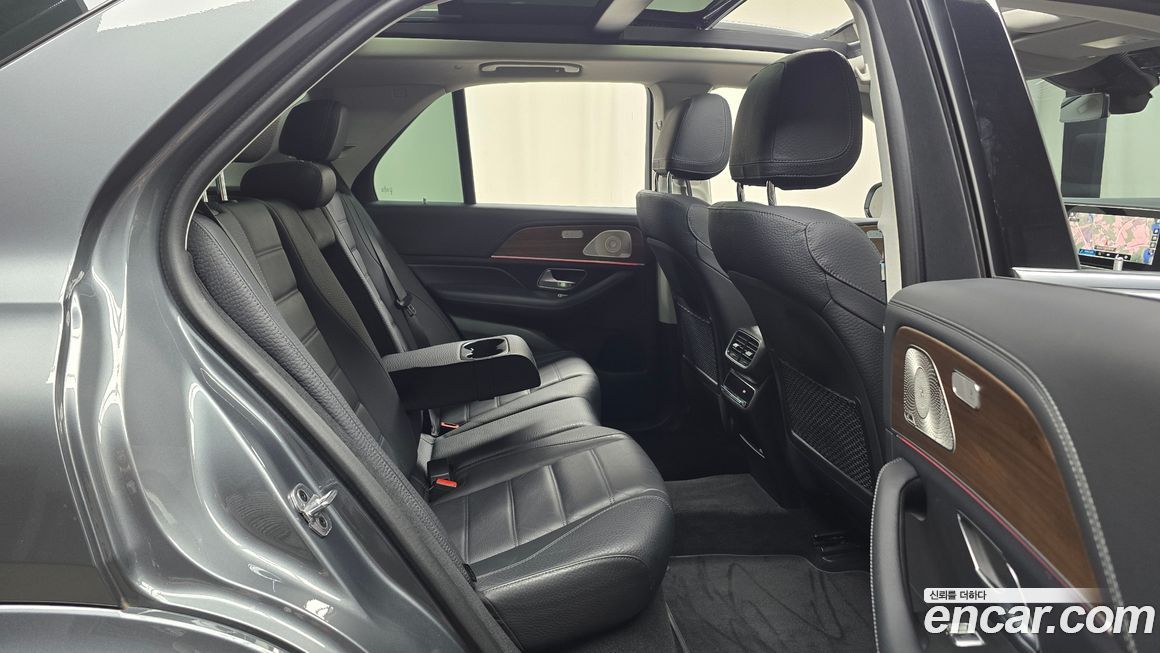Mercedes-Benz GLE-Class 2021