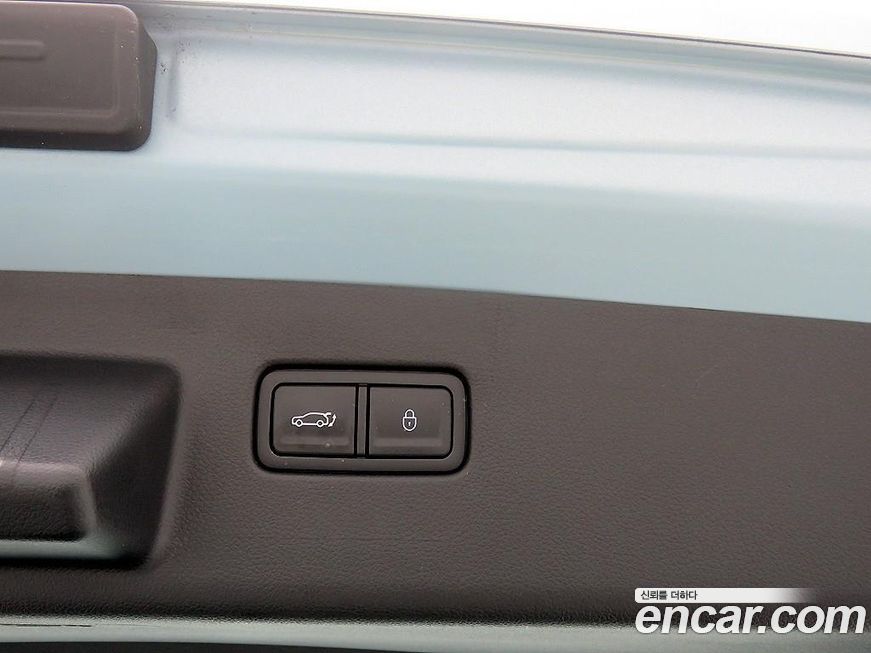 Genesis GV60 2025