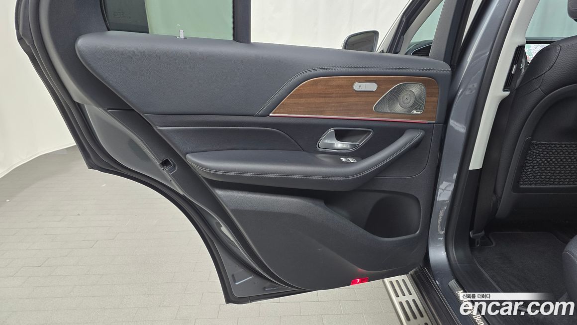 Mercedes-Benz GLE-Class 2021