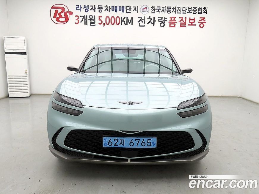 Genesis GV60 2025
