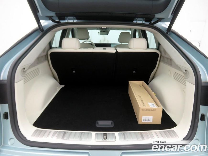 Genesis GV60 2025