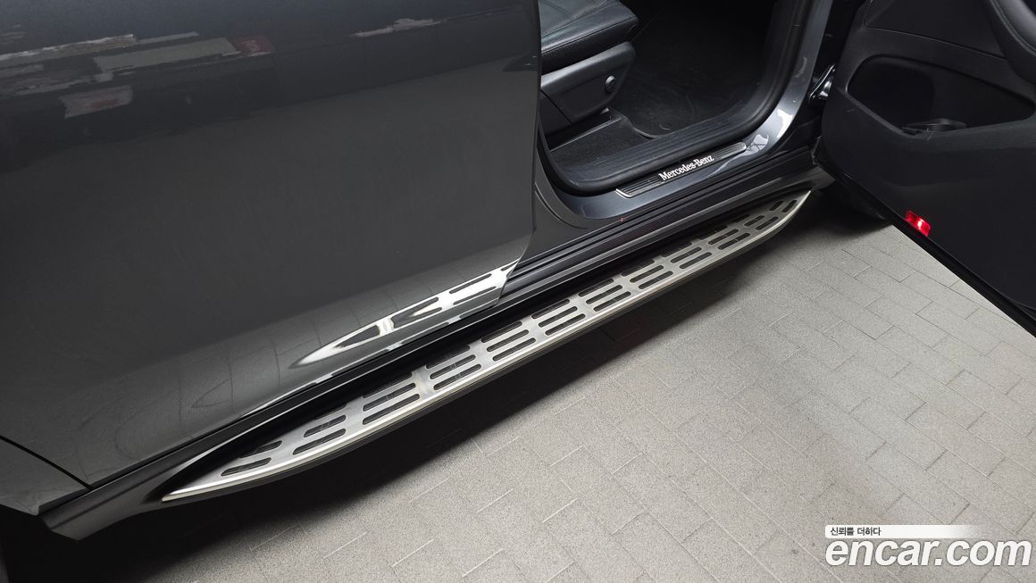 Mercedes-Benz GLE-Class 2021