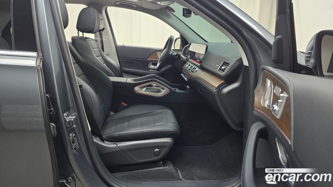 Mercedes-Benz GLE-Class 2021