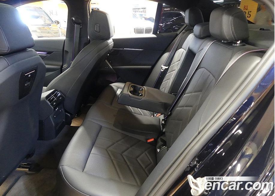 BMW 5-Series 2025