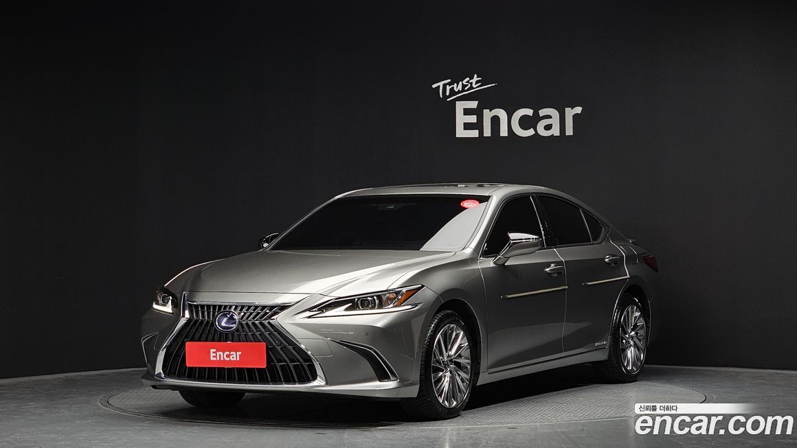 Lexus ES 2022