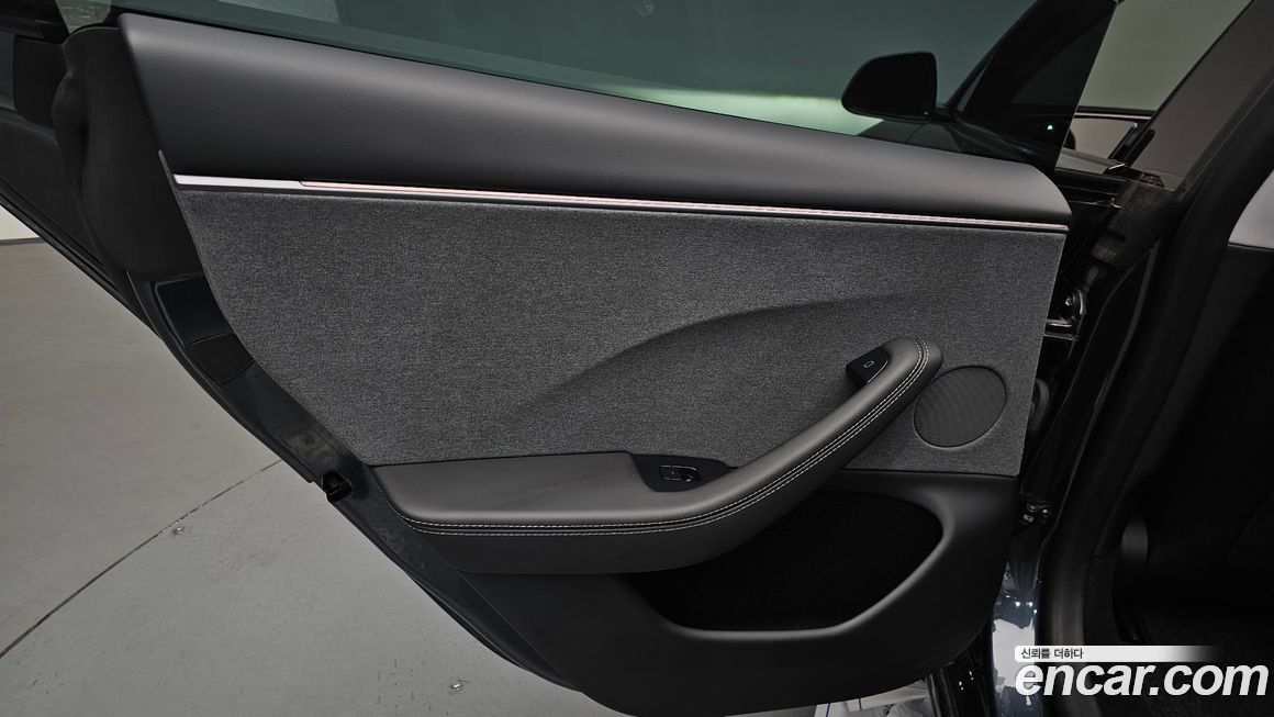 Tesla Model 3 2025