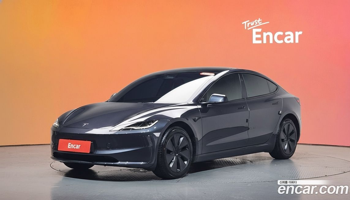 Tesla Model 3 2025