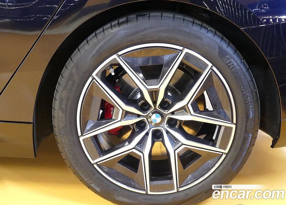 BMW 5-Series 2025