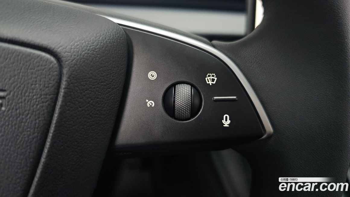 Tesla Model 3 2025