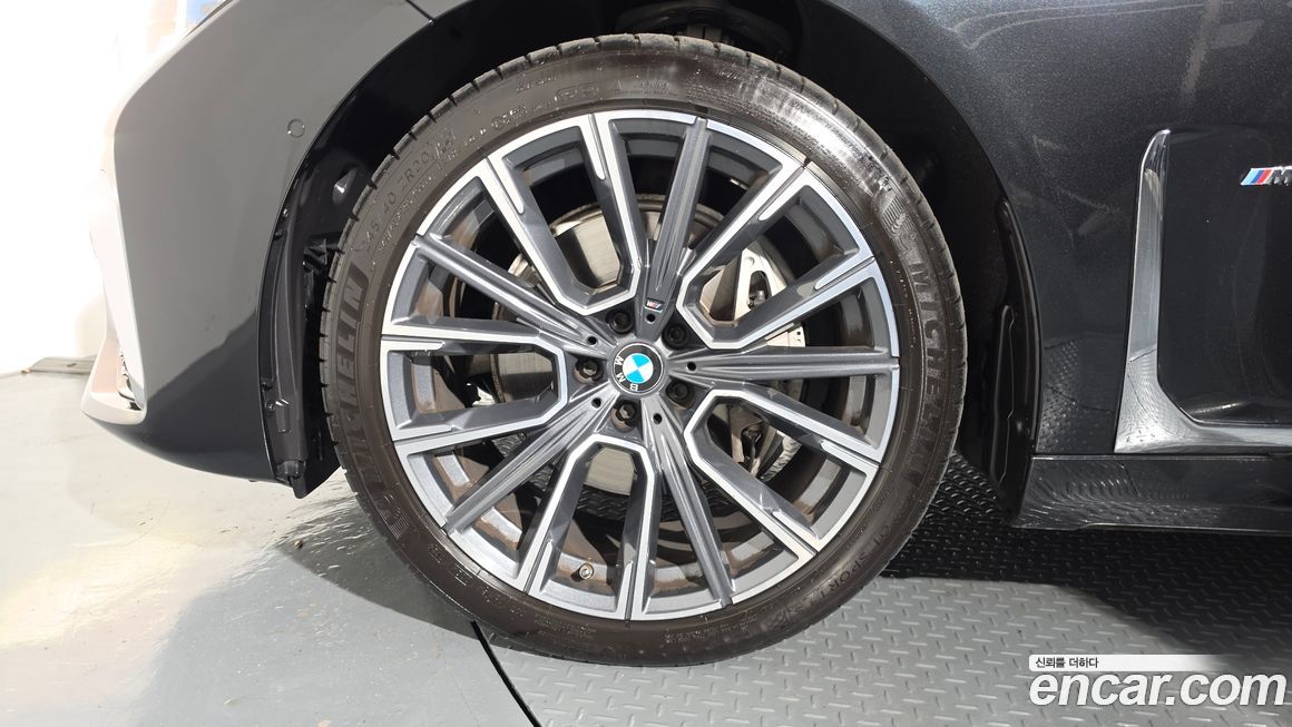 BMW 7-Series 2021