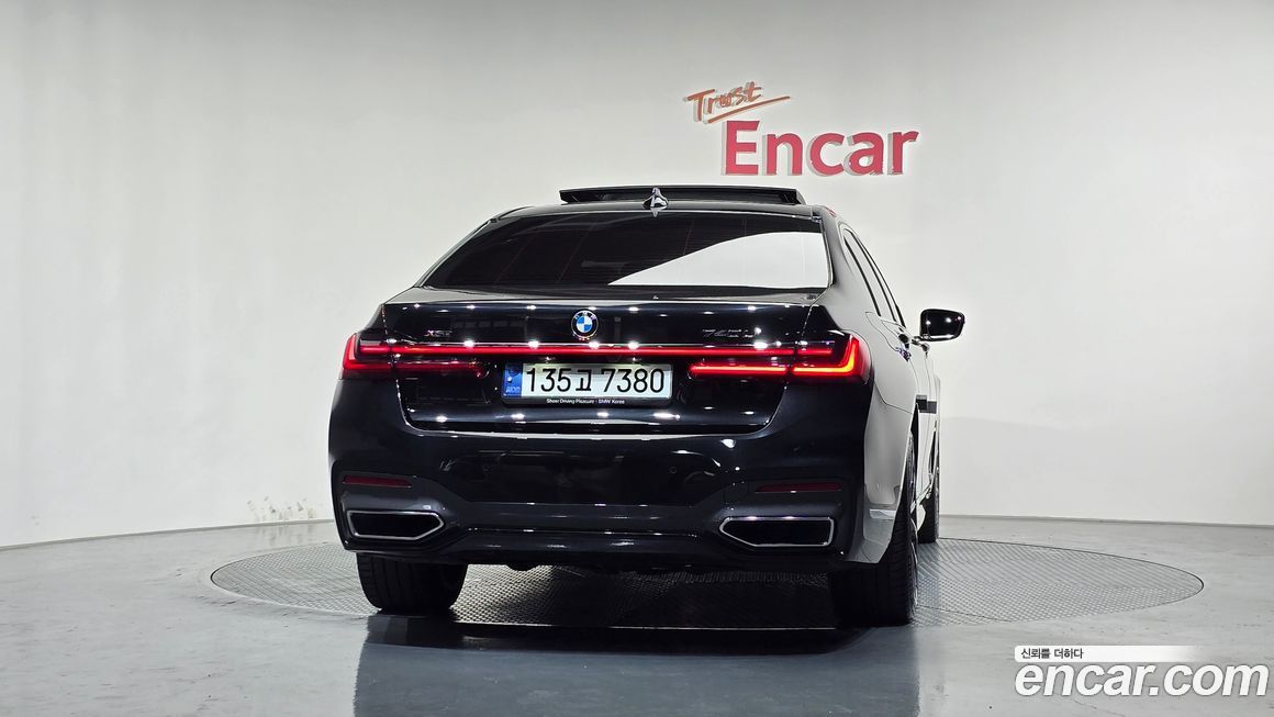 BMW 7-Series 2021