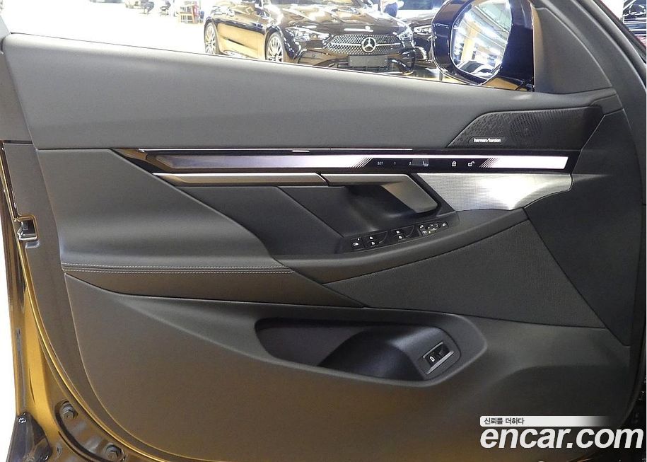 BMW 5-Series 2025