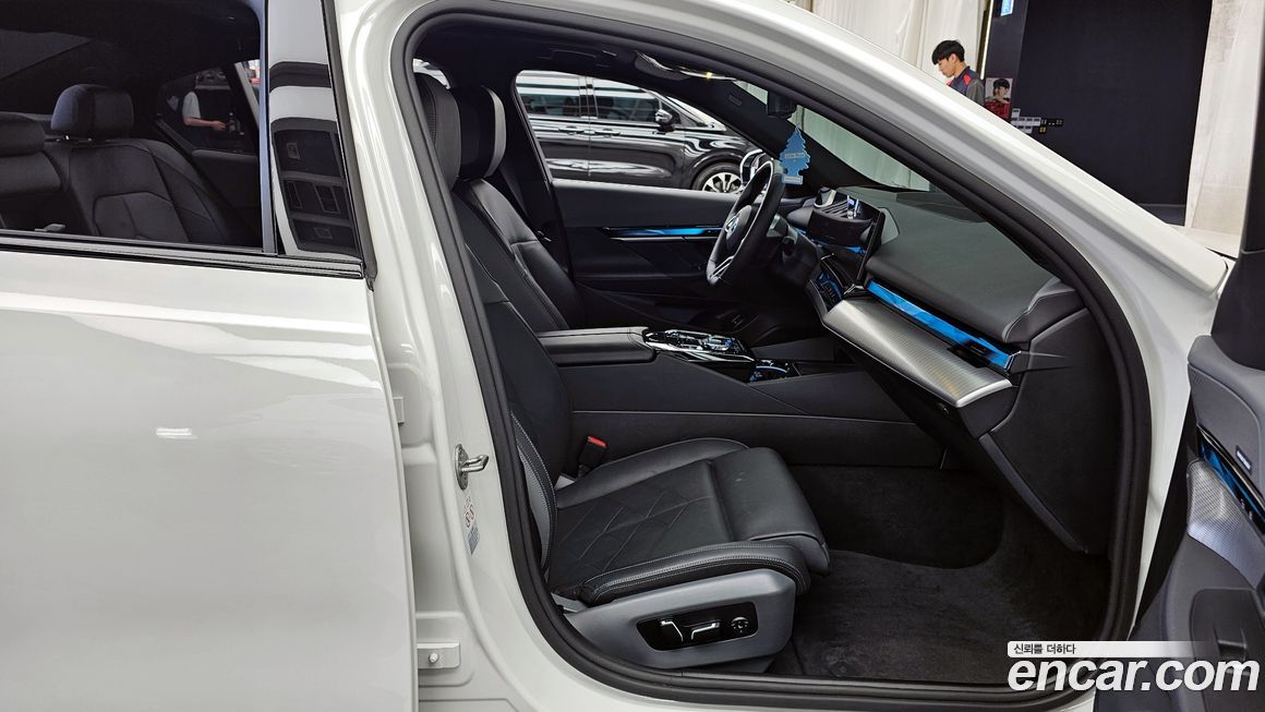 BMW i5 2024