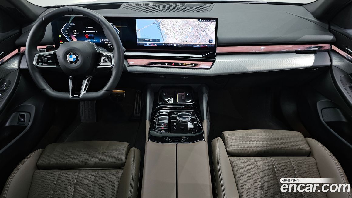 BMW 5-Series 2025