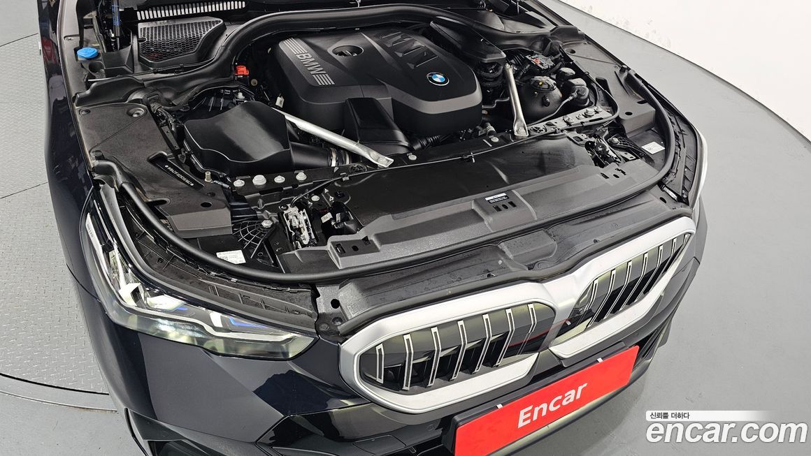 BMW 5-Series 2025