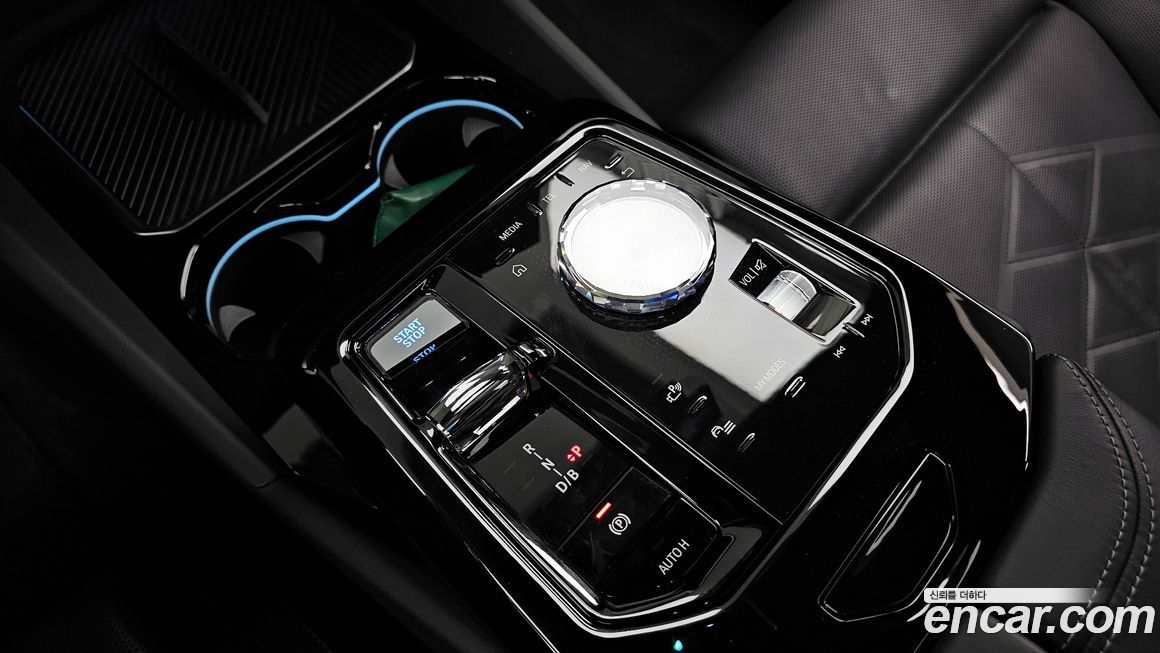 BMW i5 2024