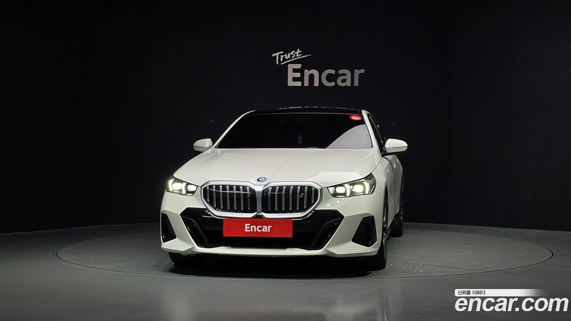 BMW i5 2024