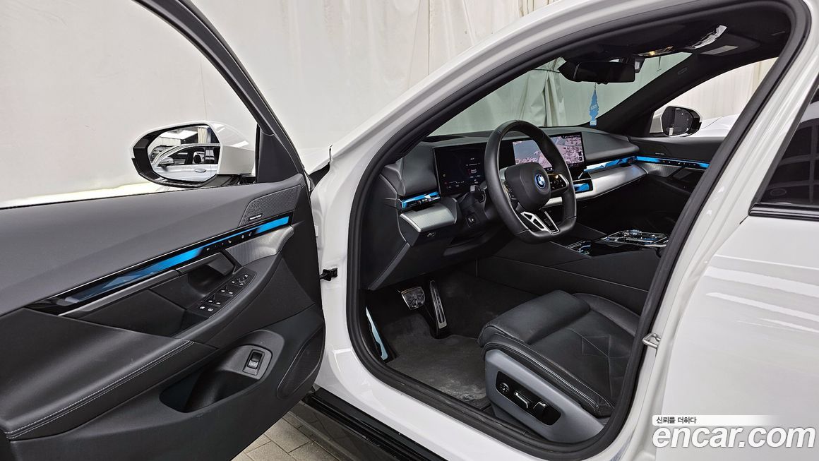 BMW i5 2024