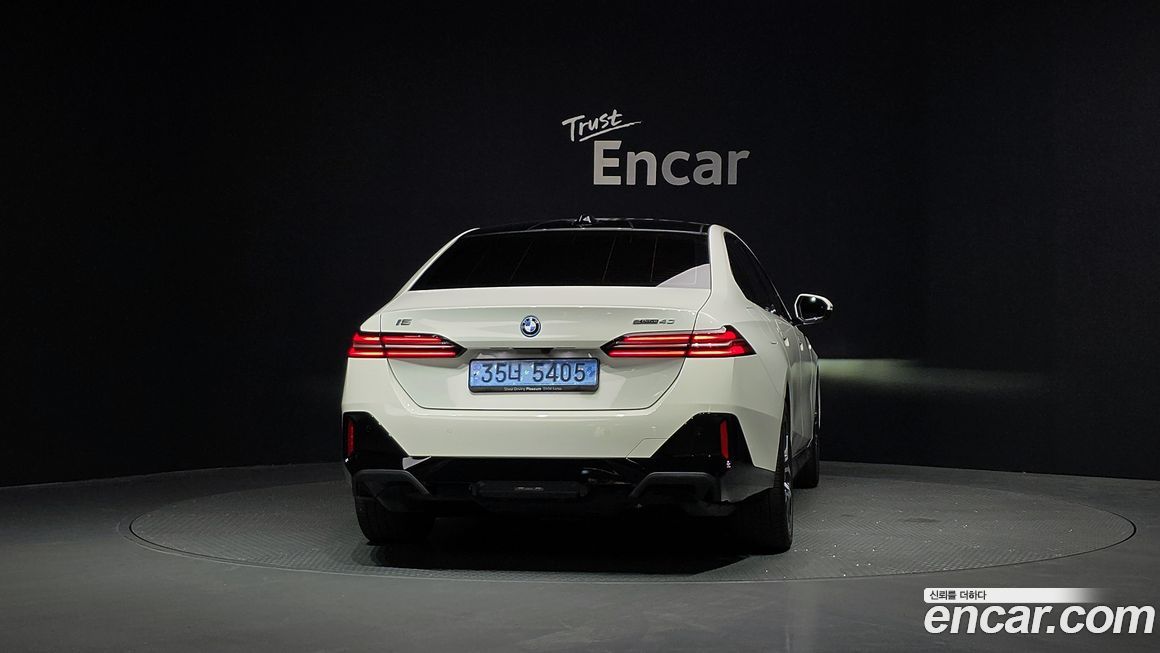 BMW i5 2024