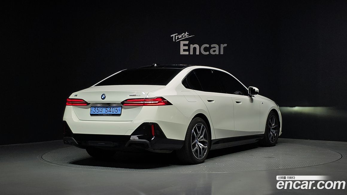 BMW i5 2024