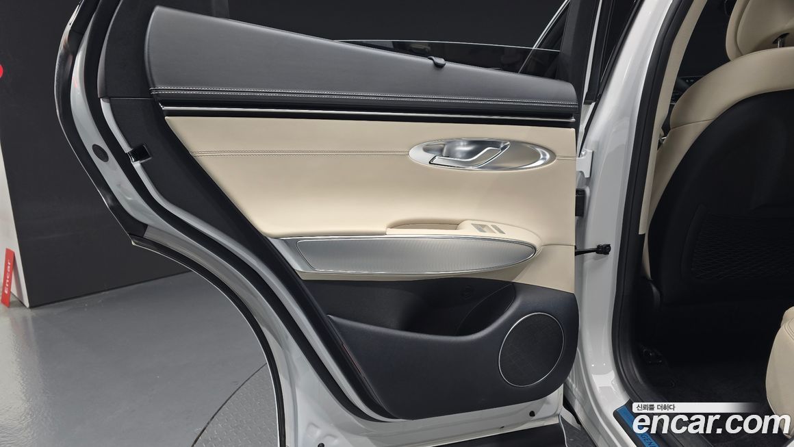 Genesis GV70 2023