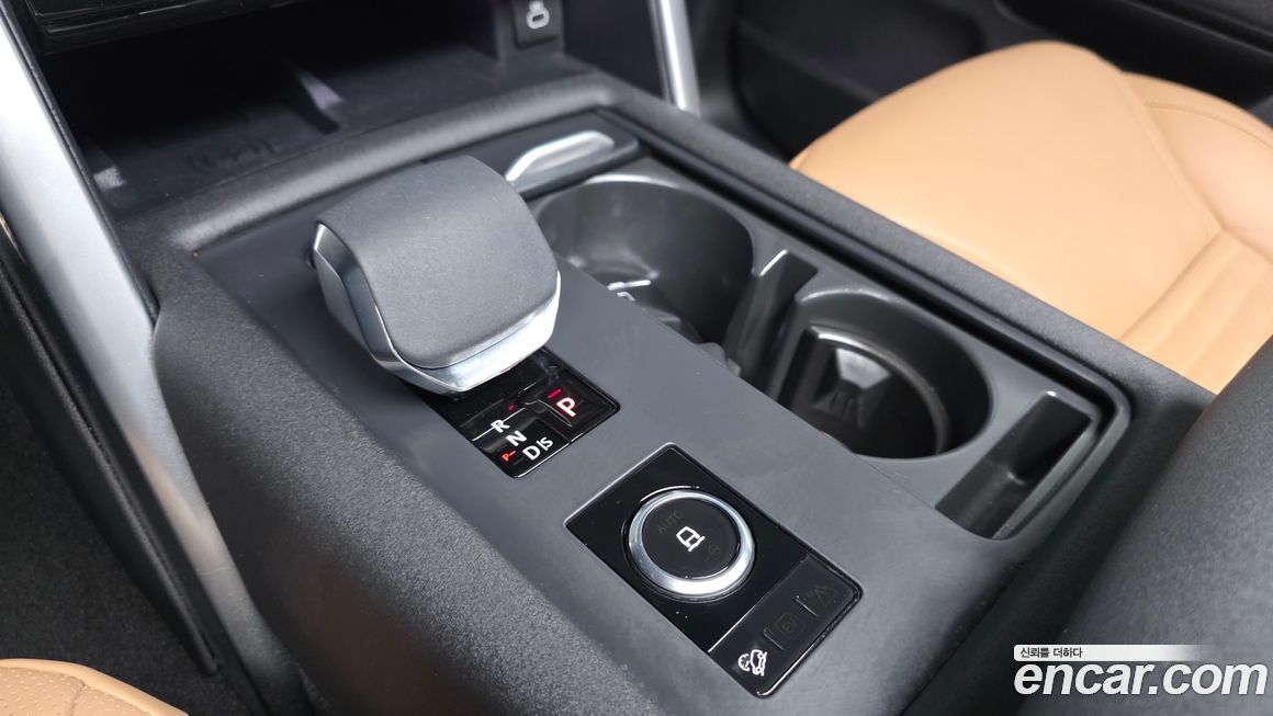 Land Rover Discovery 2024