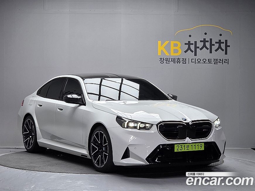 BMW M5 2025