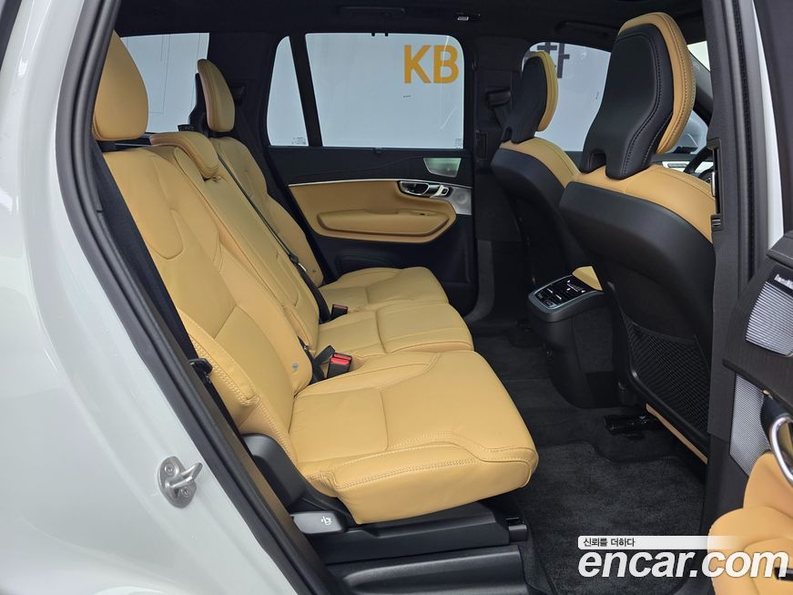 Volvo XC90 2025