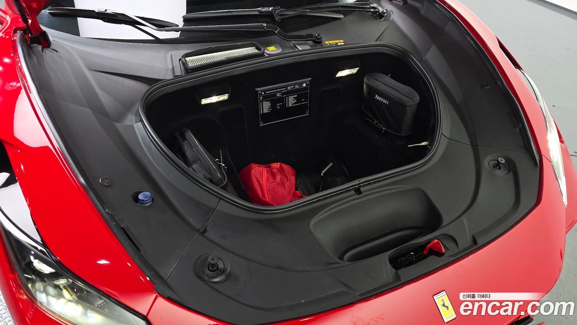 Ferrari F8 2021