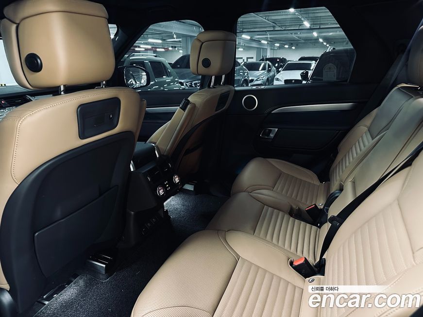 Land Rover Discovery 2024