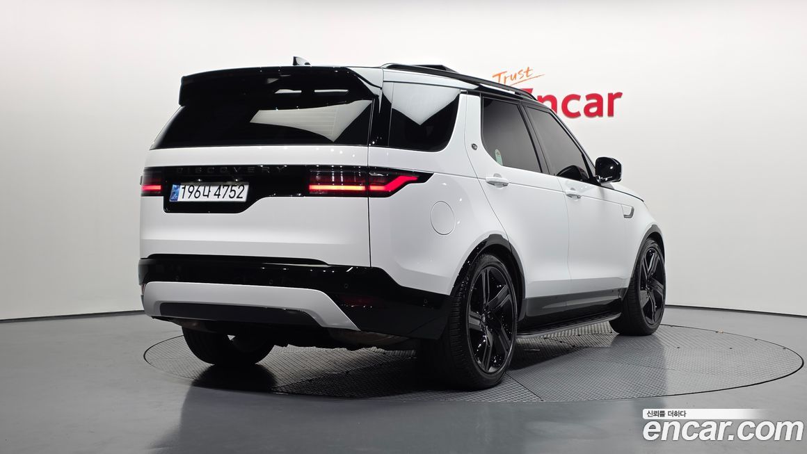 Land Rover Discovery 2024
