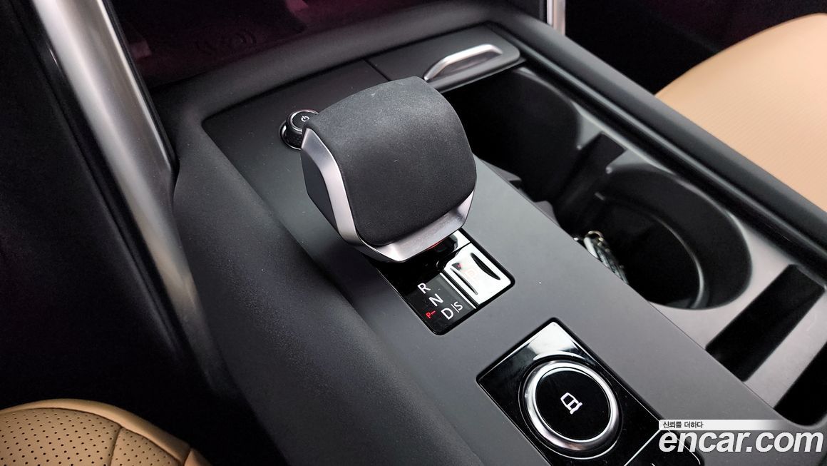 Land Rover Discovery 2025