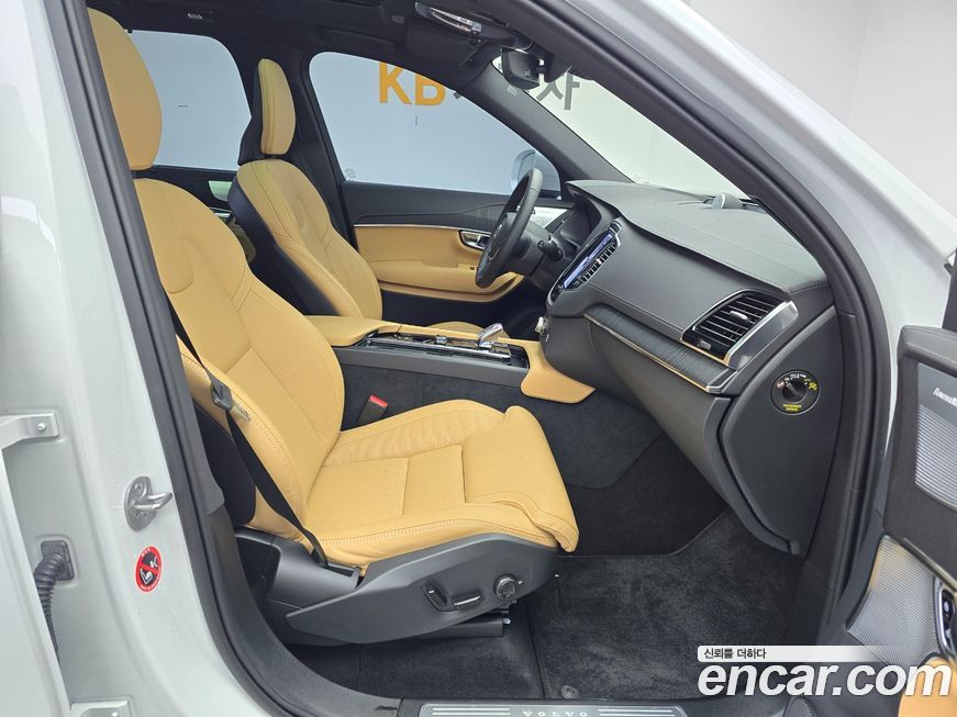 Volvo XC90 2025