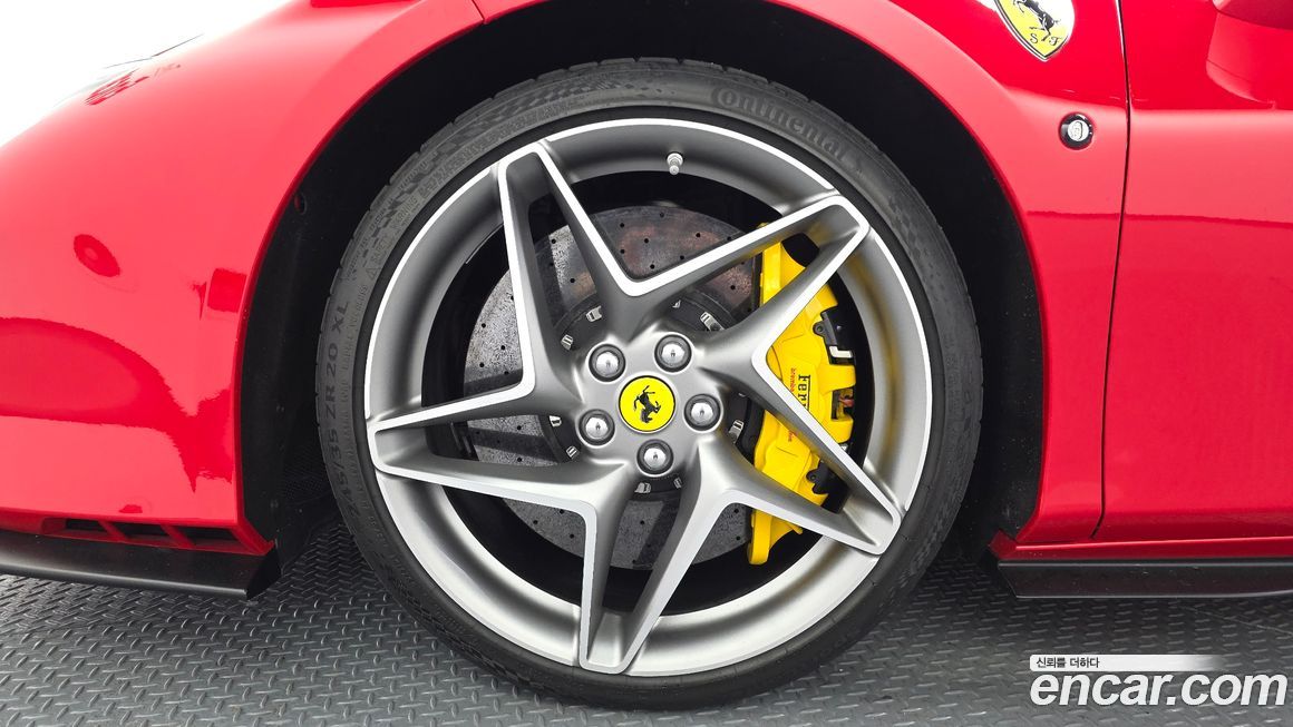 Ferrari F8 2021