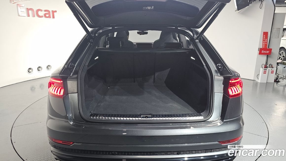 Audi Q8 2023