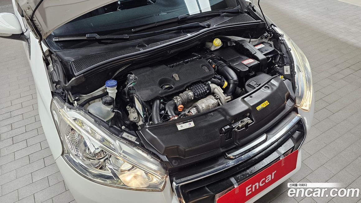 Peugeot 208 2016