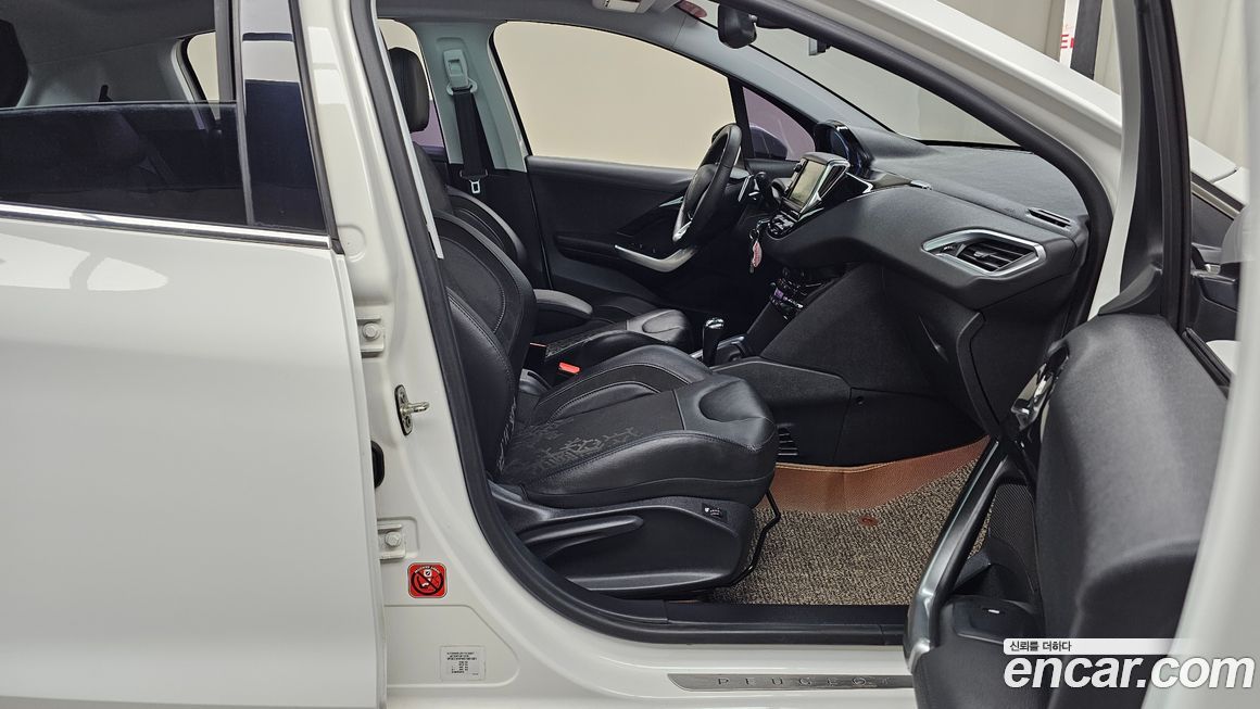Peugeot 208 2016
