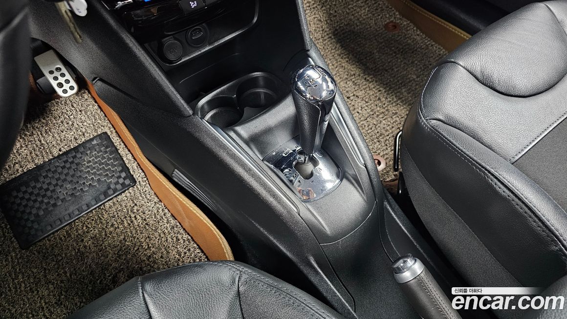 Peugeot 208 2016