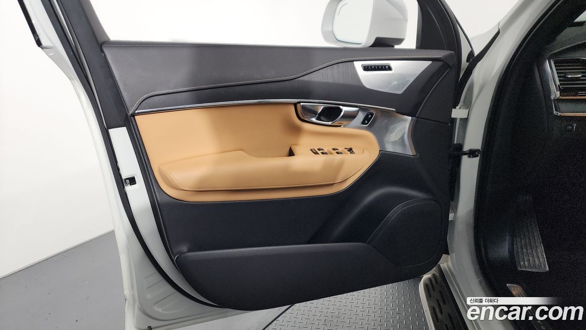 Volvo XC90 2021