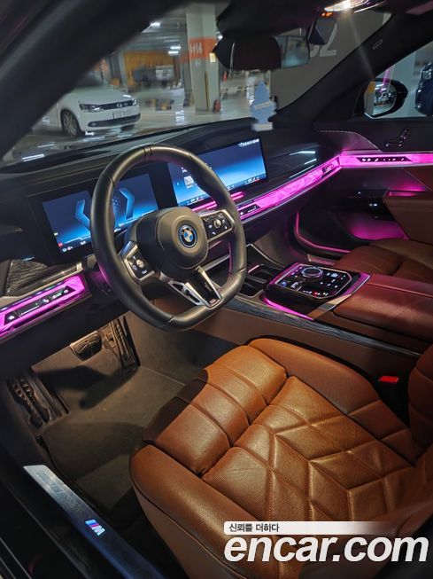 BMW i7 2024