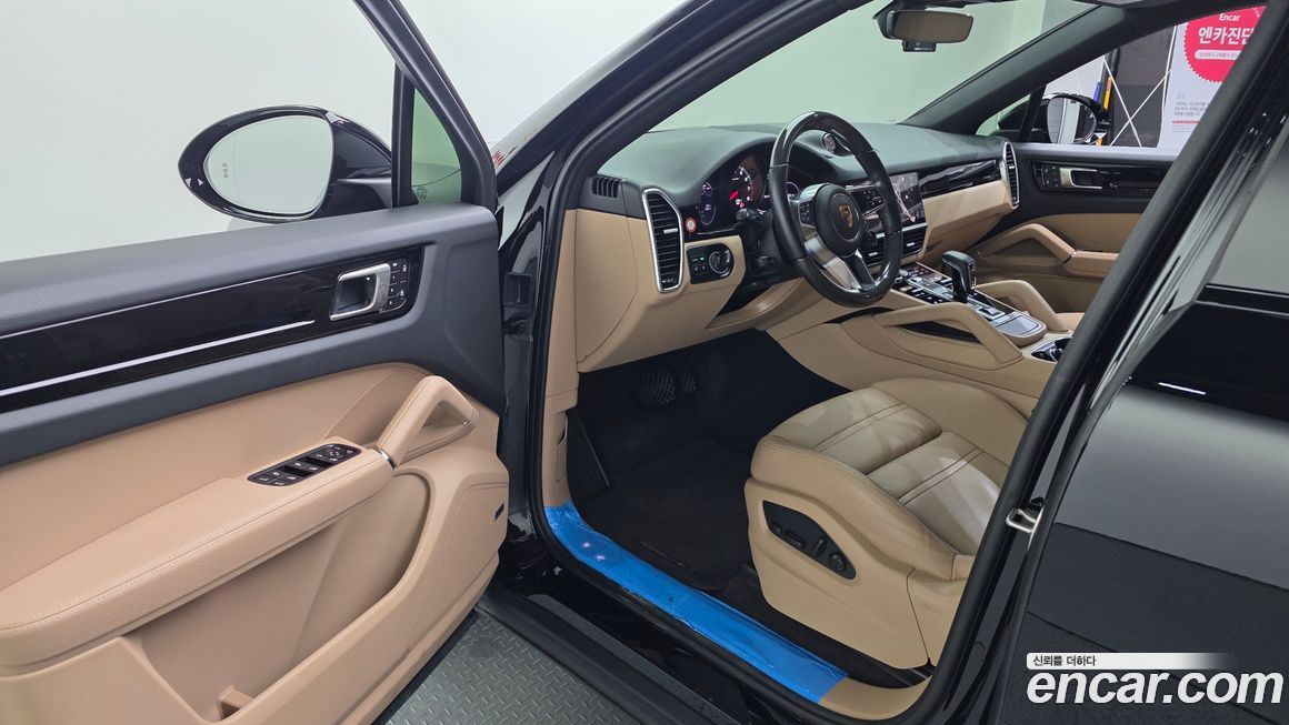 Porsche Cayenne 2022