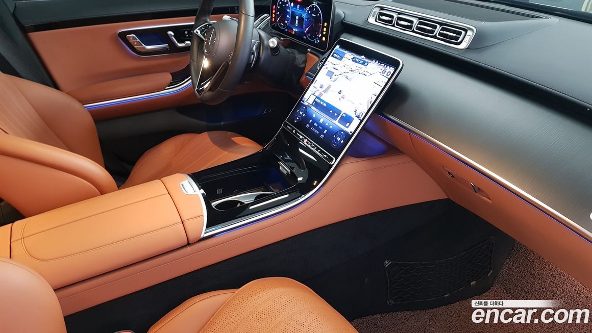 Mercedes-Benz S-Class 2025